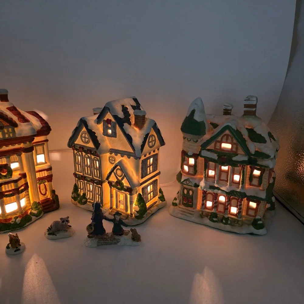 House of Lloyd Christmas Village Set Vintage 1993 Victorian Snow House Figurines